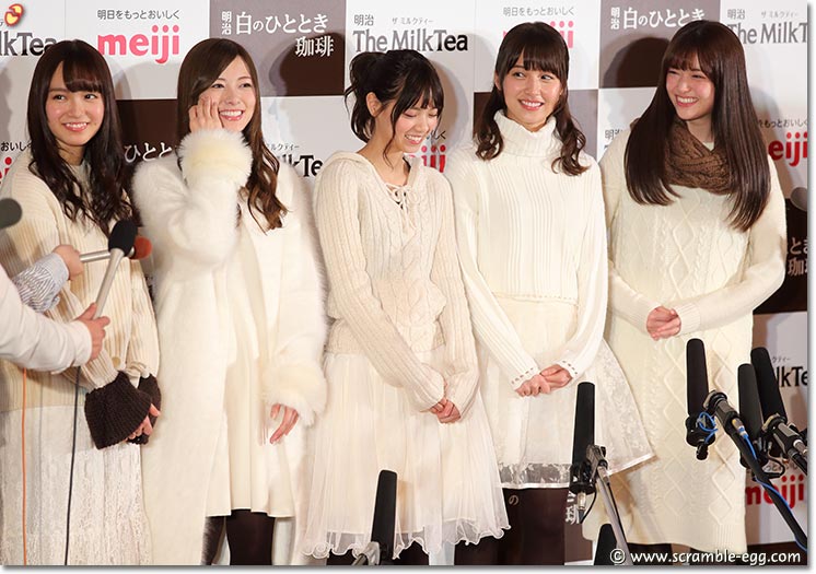 囲み会見の様子