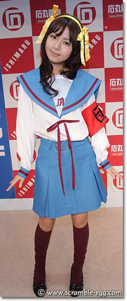 栗原まゆコスプレ全身写真