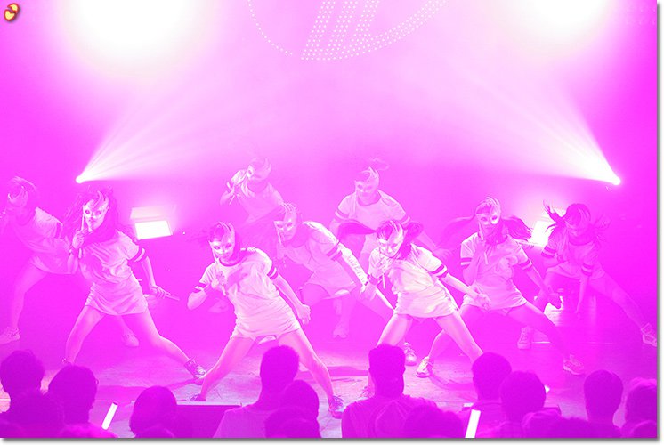 キスは少年を浪費する