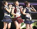 村山彩希、梅田綾乃、岩立沙穂