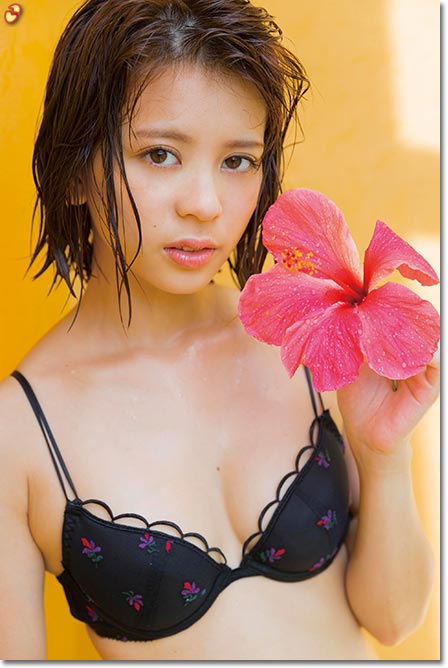 吉崎綾 水着画像3