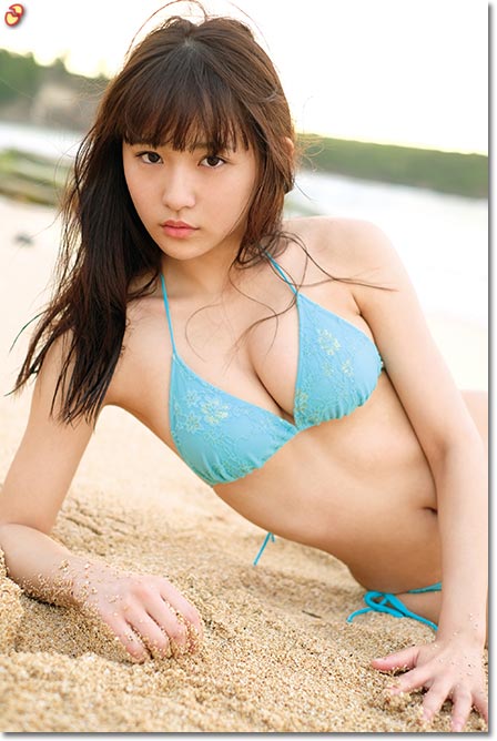 浅川梨奈 水着画像2