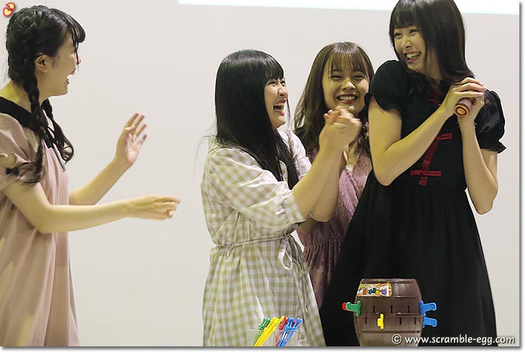 達家真姫宝がキャッチ