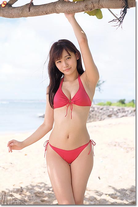 浅川梨奈 水着画像2