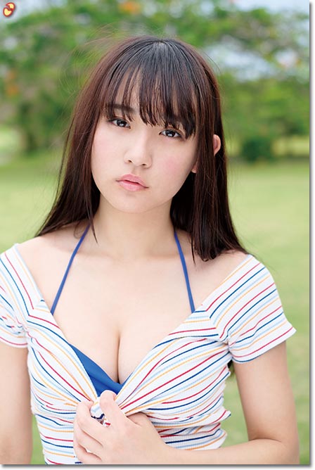 浅川梨奈 水着画像4