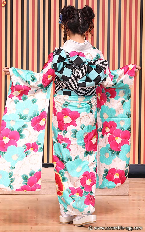 菖蒲まりん 後ろ姿